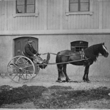 Elling O Kurdøl, utenfor " Hotel Norge" i Kragerø ca.1880.