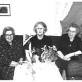 Kammerfoss ca.1970. Fra venstre  ??  Tora Pedersen, Gunhild Kristiansen.
