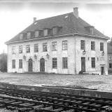 Kragerø jernbanestasjon på Kragerøbanen. Bildet er tatt 7 Juni 1927