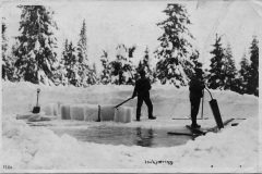 Isskjæring Frøviktjern 14.02.1908